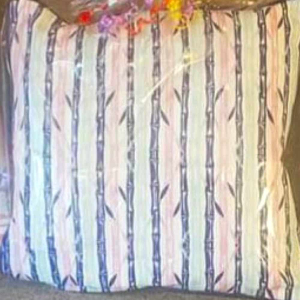 Sewing Down South Bamboo pillow
